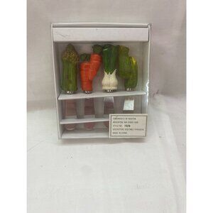 Chadwick's of Boston Set of 4 Spreaders Vegetable Theme